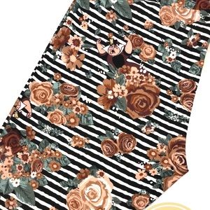 TC Queen Of Hearts Vintage Floral LulaRoe Leggings